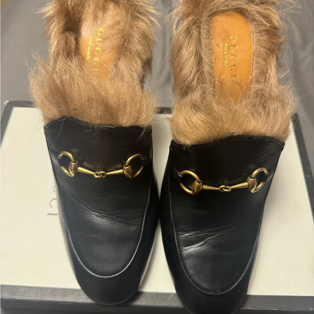 Gucci Black Mules with Tan Fur Accent - Picture 2 of 11